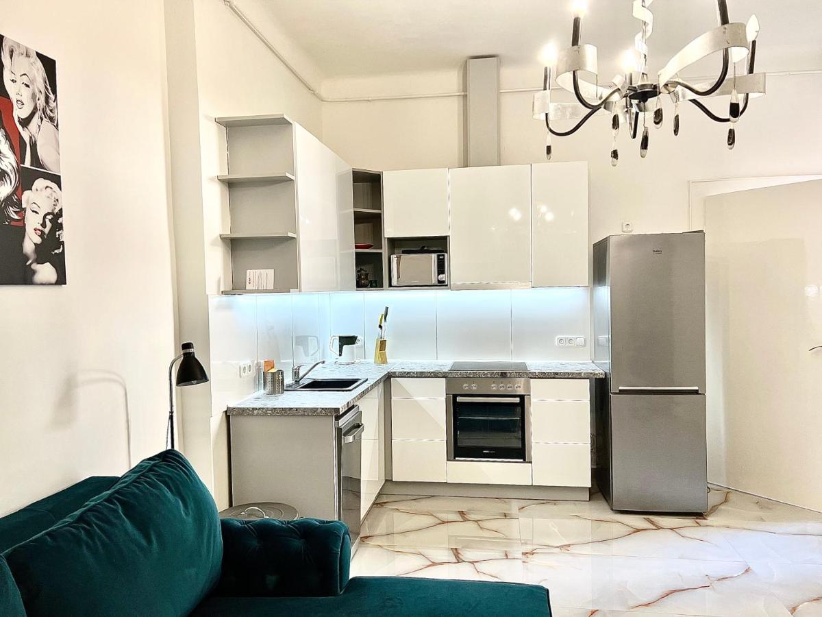 L8 Guesthouse Budapest Ngoại thất bức ảnh